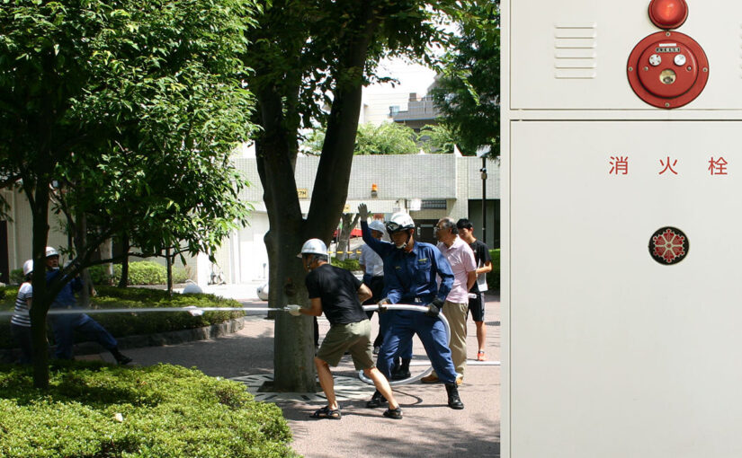 消火栓設備の説明ページを掲載